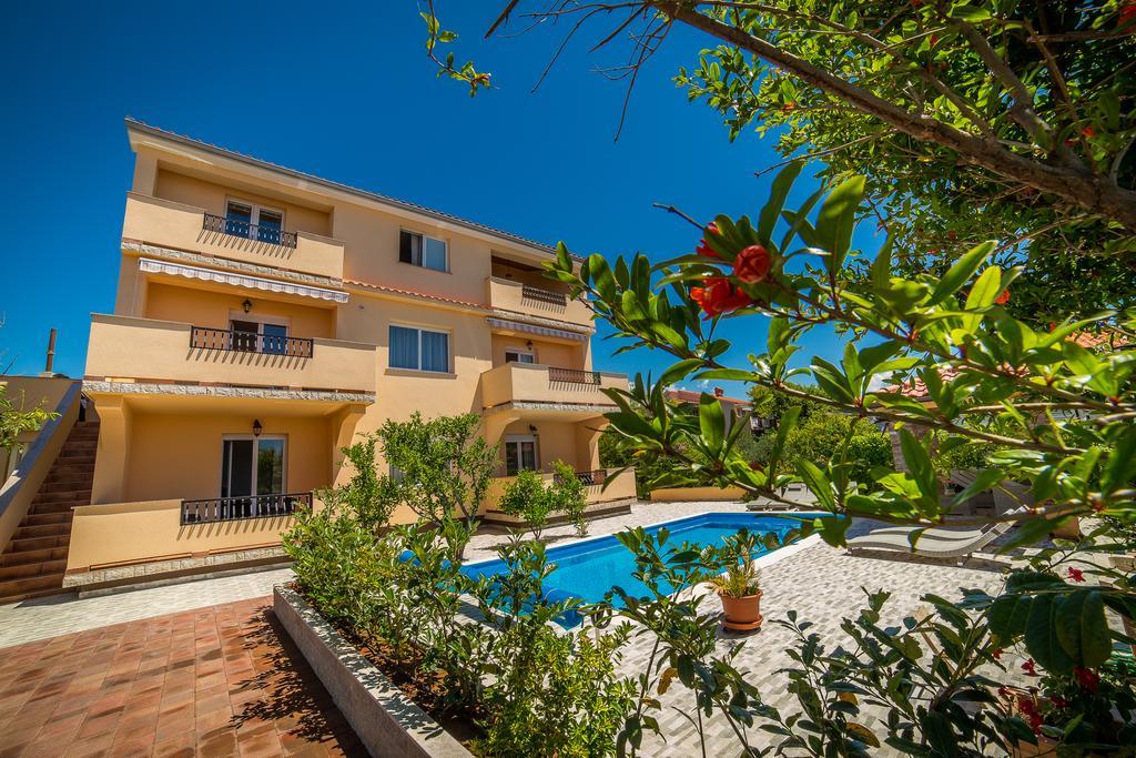 Apartments Juric Rab Town Eksteriør bilde